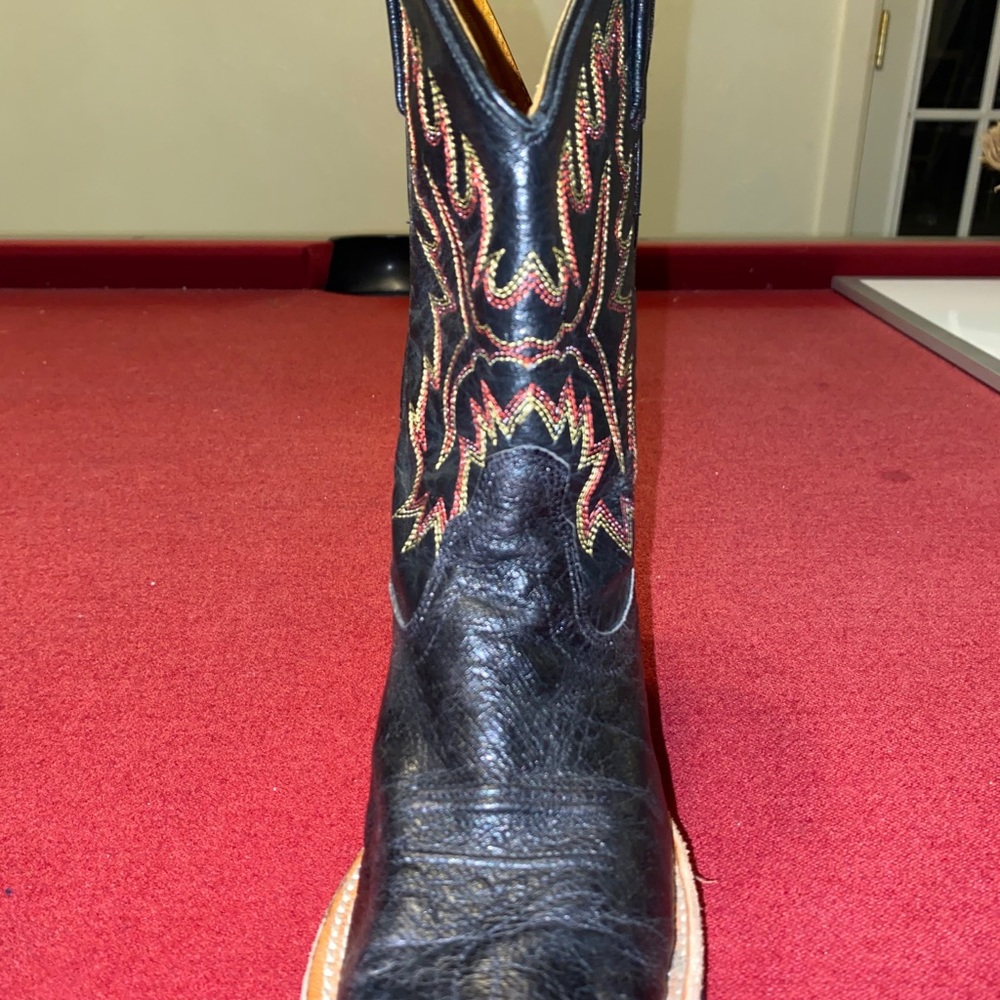 Boots - Picture 4 of 5